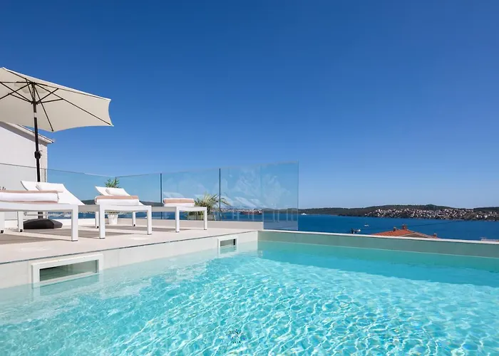 Adria View With Heated Pool I Villa Trogir
