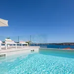 Adria View With Heated Pool I 别墅 特罗吉尔