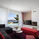 Adria View With Heated Pool I 别墅 特罗吉尔