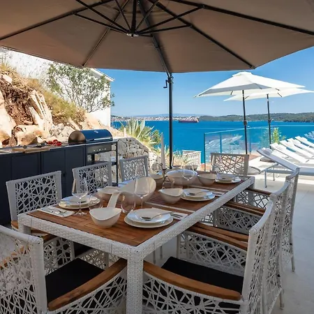 ヴィラ Adria View With Heated Pool I