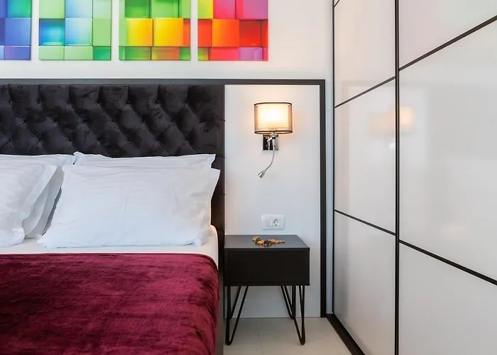 Adria View With Heated Pool I ヴィラ *